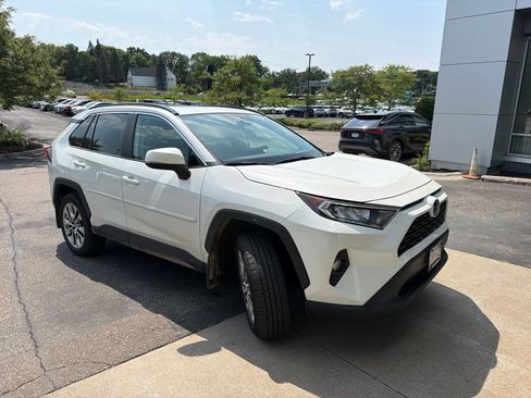 Used 2021 Toyota RAV4 XLE Premium AWD/4WD image 12