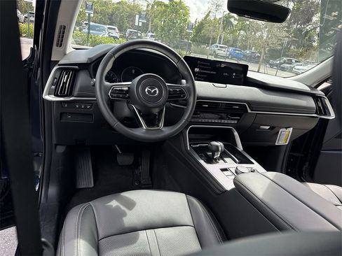 Certified 2025 MAZDA CX-90 3.3 Turbo w/ Preferred Package image 36