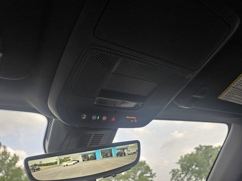 New 2026 Chevrolet Equinox LT w/ Midnight Edition FWD image 22