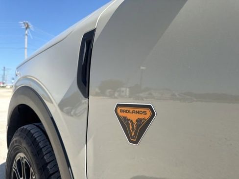 Used 2025 Ford Bronco Sport Badlands AWD/4WD image 12