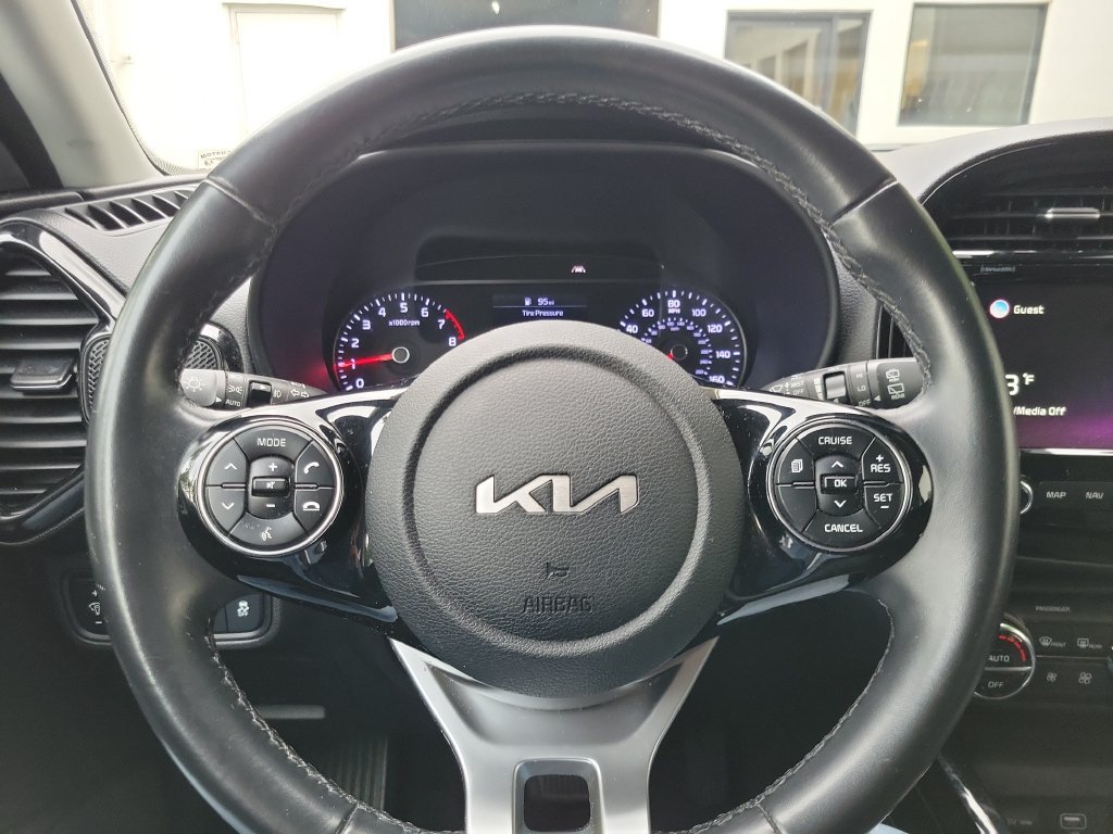 Used 2022 Kia Soul X-Line FWD image 19