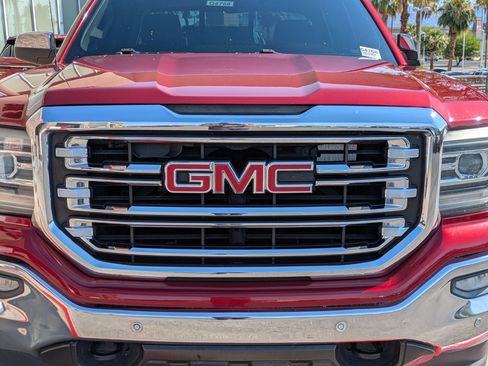 Used 2018 GMC Sierra 1500 SLT AWD/4WD image 10