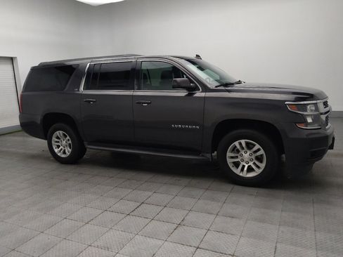 Used 2016 Chevrolet Suburban LS RWD image 11