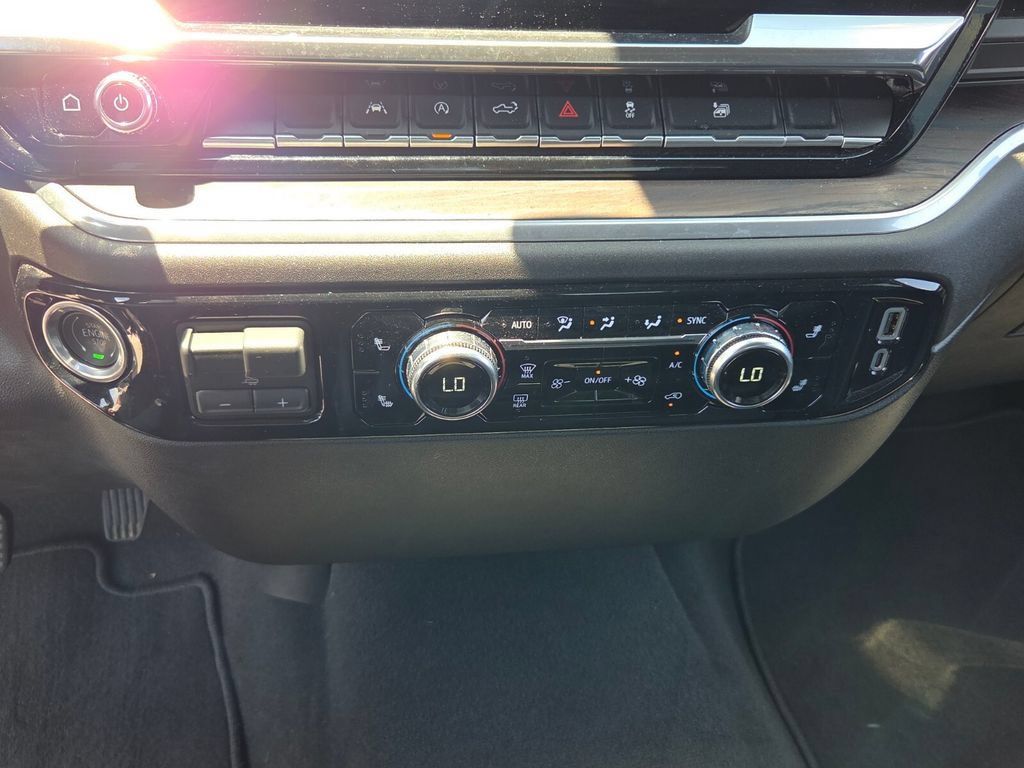 Certified 2026 GMC Sierra 1500 SLT AWD/4WD image 19