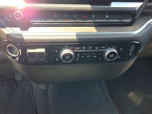 Certified 2026 GMC Sierra 1500 SLT AWD/4WD image 19