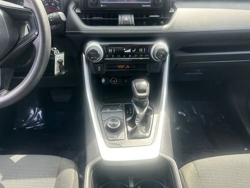 Used 2022 Toyota RAV4 LE image 23
