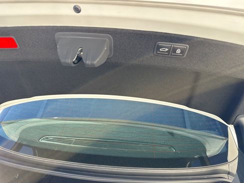 Used 2025 Genesis G80 2.5T Sport Prestige image 10