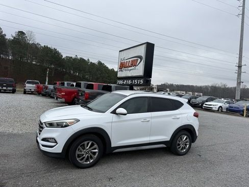Used 2017 Hyundai Tucson SE Plus image 1