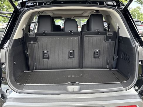 New 2026 Nissan Pathfinder Platinum FWD image 21