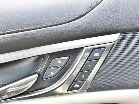 Used 2018 Cadillac CTS Luxury image 8