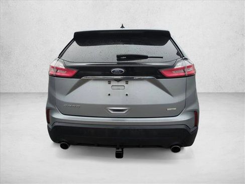 Used 2020 Ford Edge SE image 7