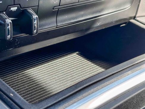 Used 2022 RAM 1500 Classic SLT w/ Electronics Group image 31