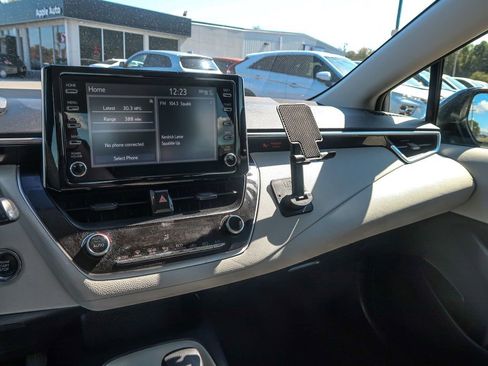 Used 2020 Toyota Corolla LE w/ LE Premium Package image 33