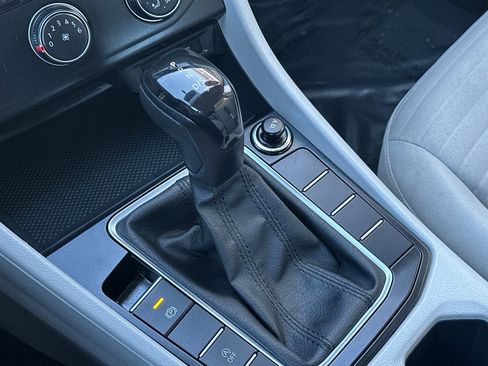 Used 2022 Volkswagen Jetta S image 21