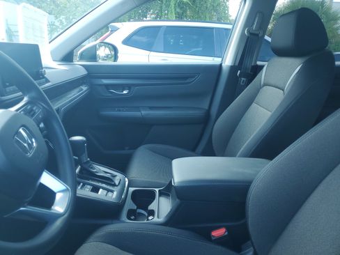 Used 2025 Honda CR-V LX image 10