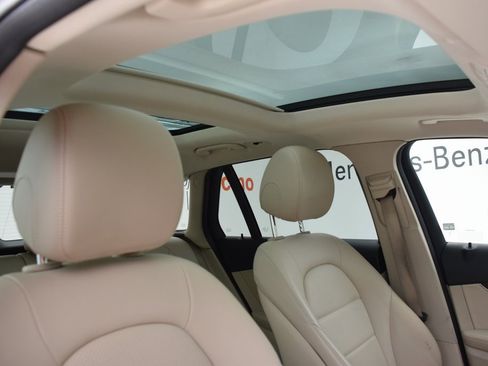 Certified 2022 Mercedes-Benz GLC 300 image 17