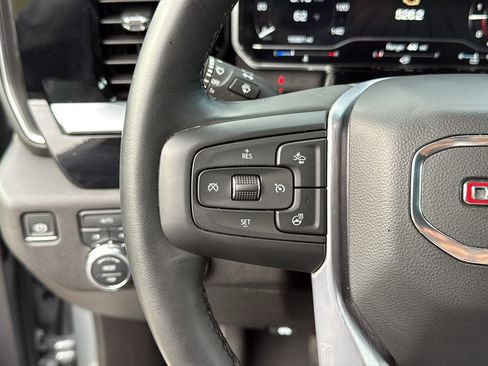 Used 2024 GMC Sierra 1500 Elevation image 16