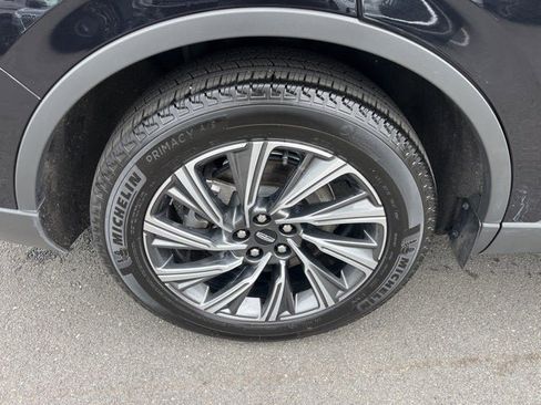 Used 2025 Lincoln Aviator AWD image 11