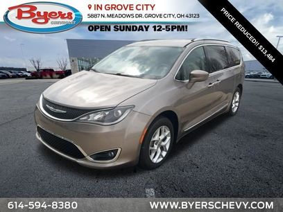 Used 2018 Chrysler Pacifica Touring-L w/ Tire & Wheel Group