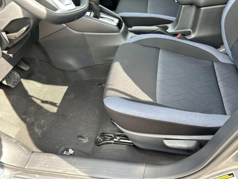 Used 2025 Nissan Versa SV w/ Trunk Package image 22