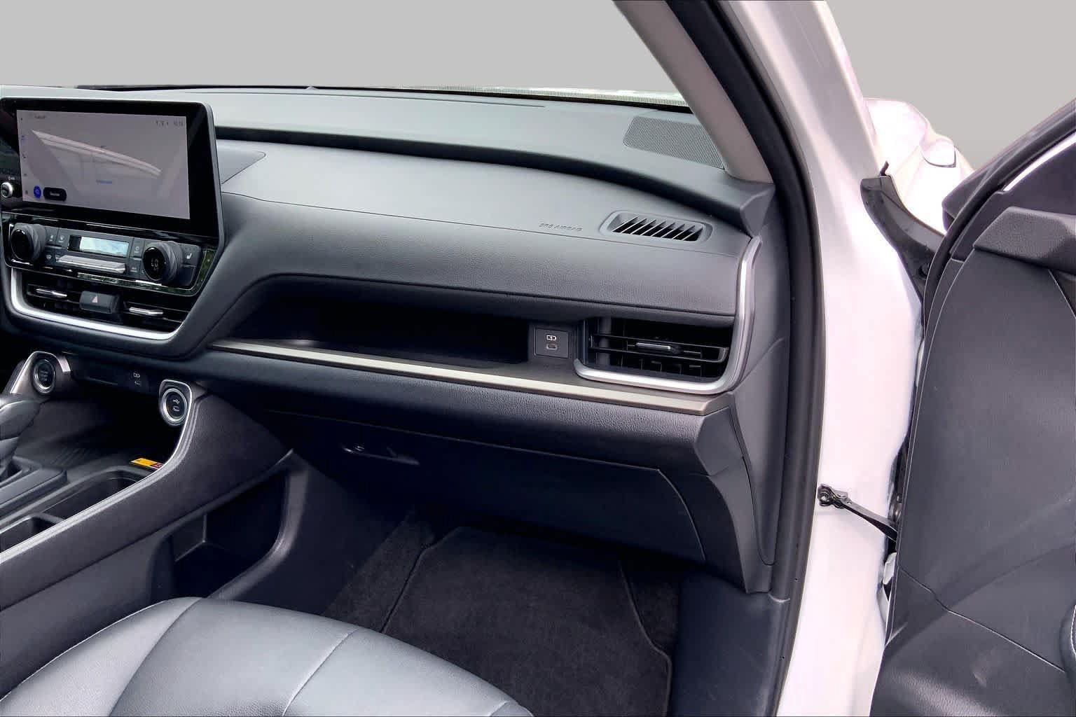 Used 2025 Toyota Grand Highlander AWD image 19