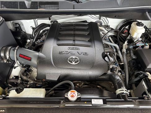 Used 2021 Toyota Tundra Limited w/ Limited Premium Package image 33