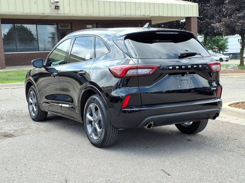 Used 2024 Ford Escape ST-Line w/ Tech Pack #1 AWD/4WD image 3