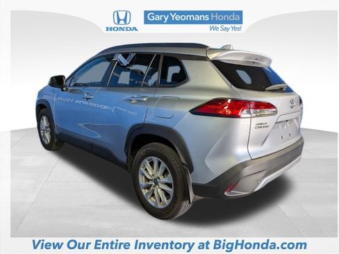Used 2024 Toyota Corolla Cross LE FWD image 7