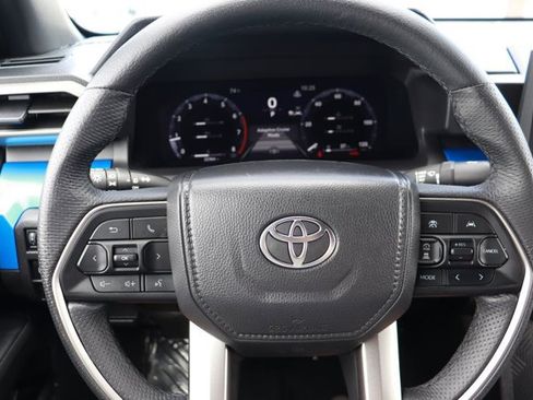 Used 2025 Toyota Tacoma TRD Off-Road AWD/4WD image 19