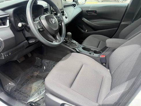 Used 2024 Toyota Corolla LE FWD image 12