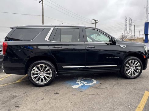 Used 2021 GMC Yukon Denali w/ Denali Premium Package image 4
