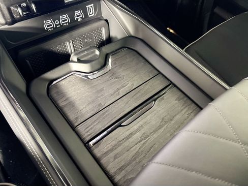 New 2026 RAM 2500 Limited AWD/4WD image 15