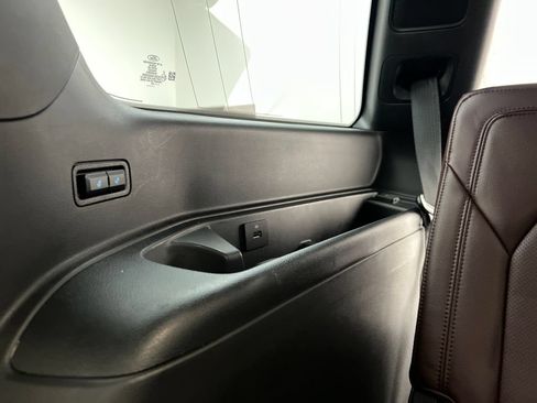 Used 2023 Ford Expedition Limited AWD/4WD image 39
