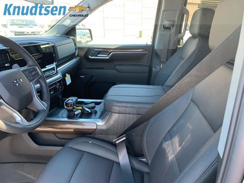 New 2026 Chevrolet Silverado 1500 LT Trail Boss w/ Convenience Package II AWD/4WD image 19
