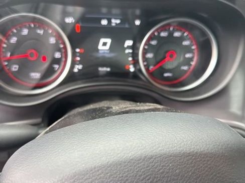 Used 2023 Dodge Charger SXT image 10