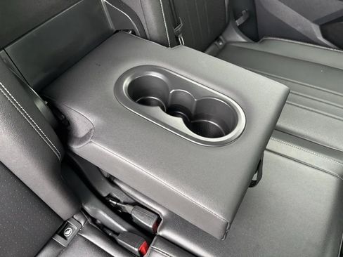 Used 2024 Volkswagen Tiguan SE R-Line image 29