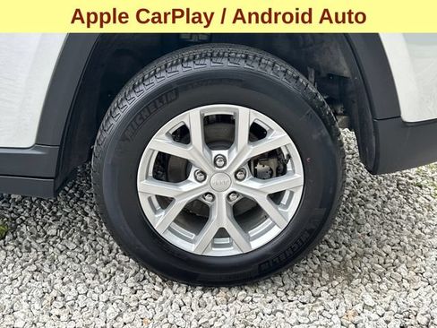 Used 2023 Jeep Grand Cherokee Limited AWD/4WD image 9