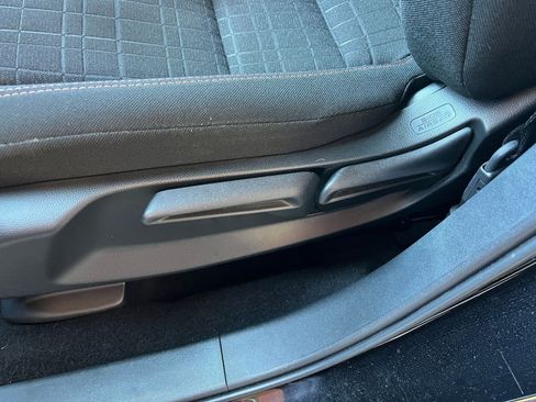 Used 2025 Honda HR-V Sport image 22