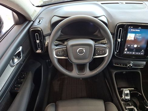 Used 2024 Volvo XC40 B5 Plus w/ Climate Package AWD/4WD image 12