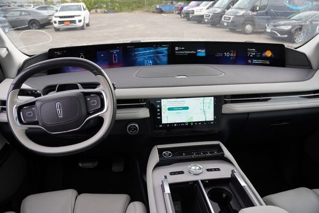 Used 2025 Lincoln Navigator L Reserve AWD/4WD image 22