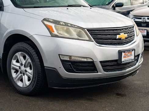 Used 2014 Chevrolet Traverse LS image 6