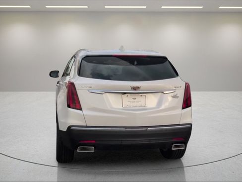 New 2025 Cadillac XT5 Luxury image 4