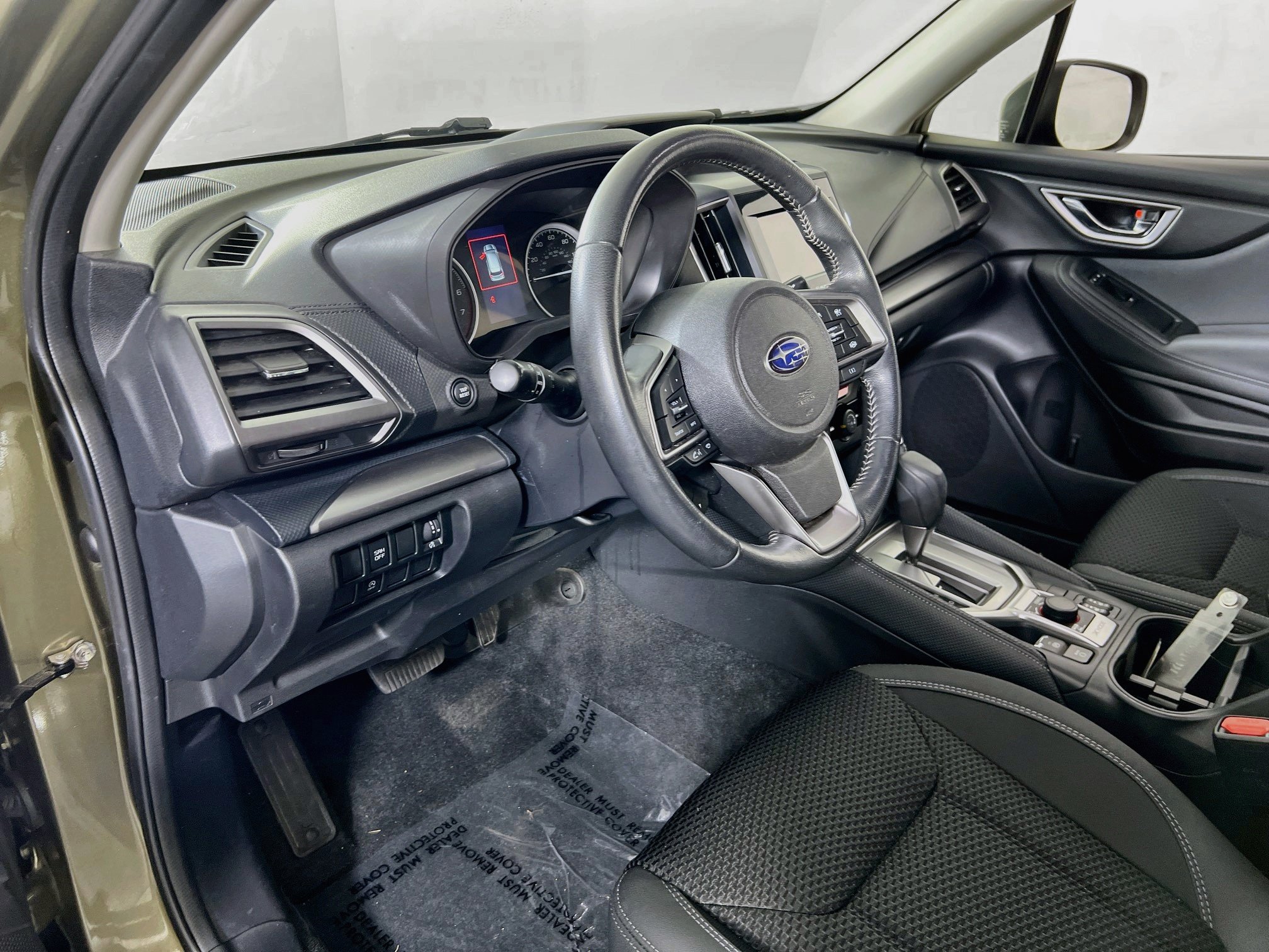 Used 2024 Subaru Forester Premium AWD/4WD image 9