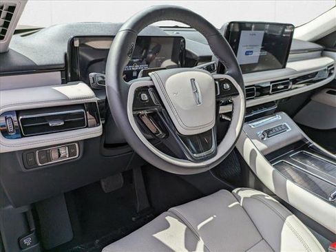 New 2025 Lincoln Aviator Reserve w/ Luxury Package image 3