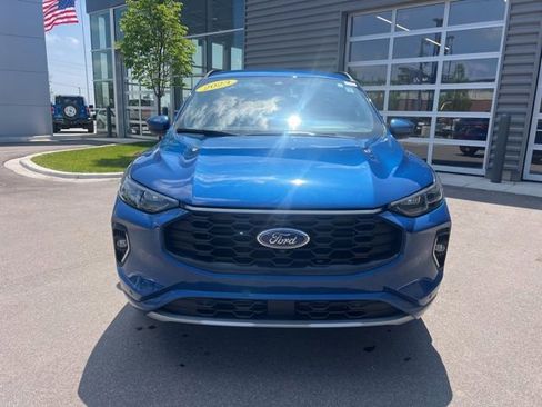 Used 2023 Ford Escape ST-Line Elite w/ Premium Technology Package AWD/4WD image 2
