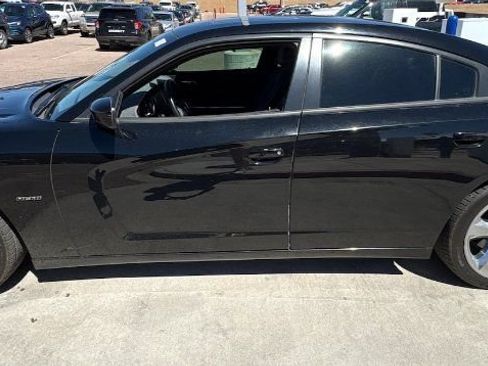 Used 2012 Dodge Charger R/T RWD image 2