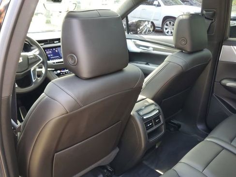 Certified 2023 Cadillac XT5 Sportv w/ Technology Package AWD/4WD image 12