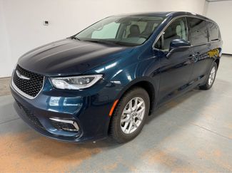 Used 2023 Chrysler Pacifica Touring-L FWD video 1