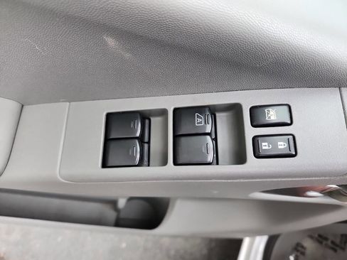 Used 2012 Nissan Frontier SV w/ SV Premium Utility Pkg image 17