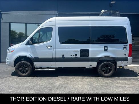 Used 2022 Mercedes-Benz Sprinter 2500 image 2